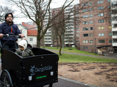 Cyklande hyresg&auml;st p&aring; Mandolingatan