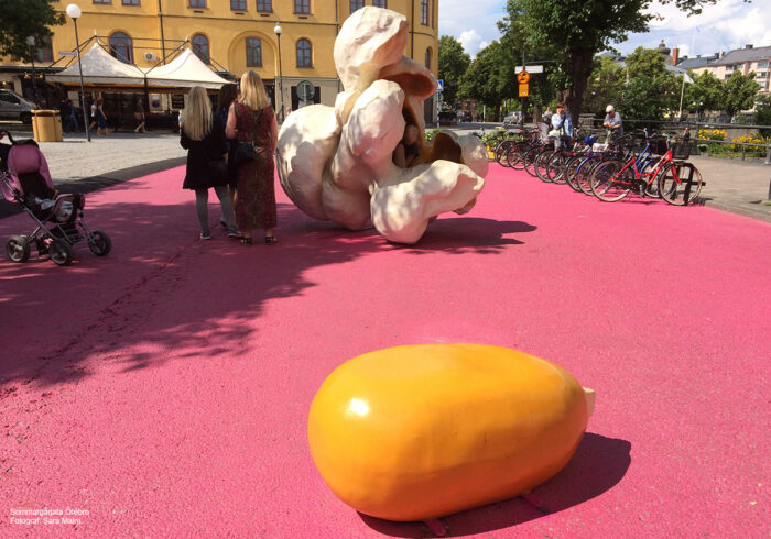 Sommarg&aring;gata &Ouml;rebro