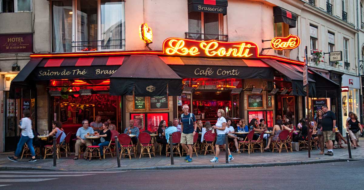 32 platsen kan inneh&aring;lla en uteservering