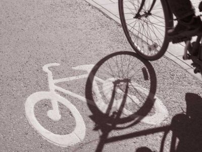 cykel p&aring; cykelbana