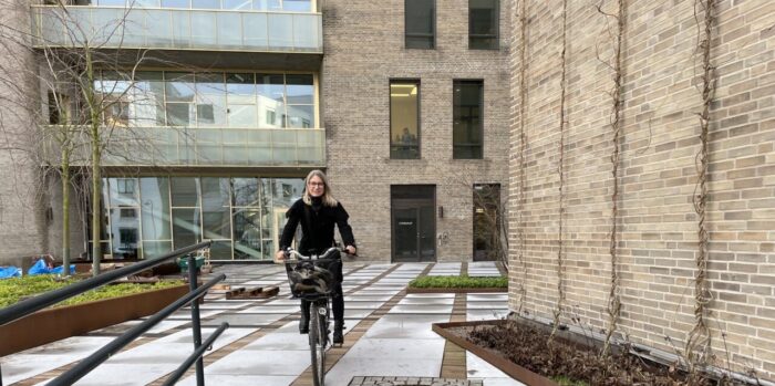 cykling p&aring; g&aring;rden